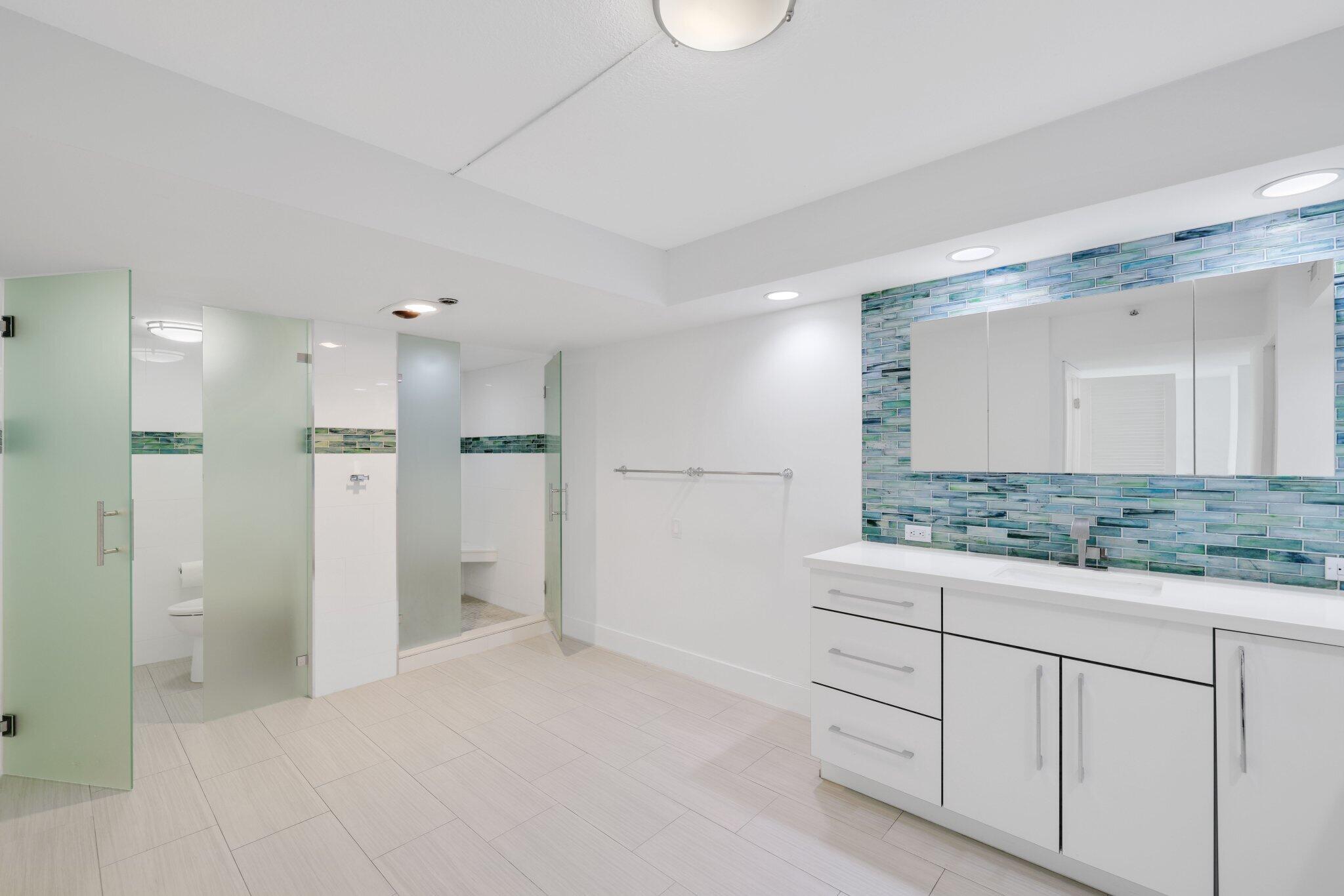 250 South Ocean Boulevard, Unit 9A Boca Raton, FL 33432 - Photo 24 of 57 250 s ocean Blvd 9a - 49.jpg-SMALL