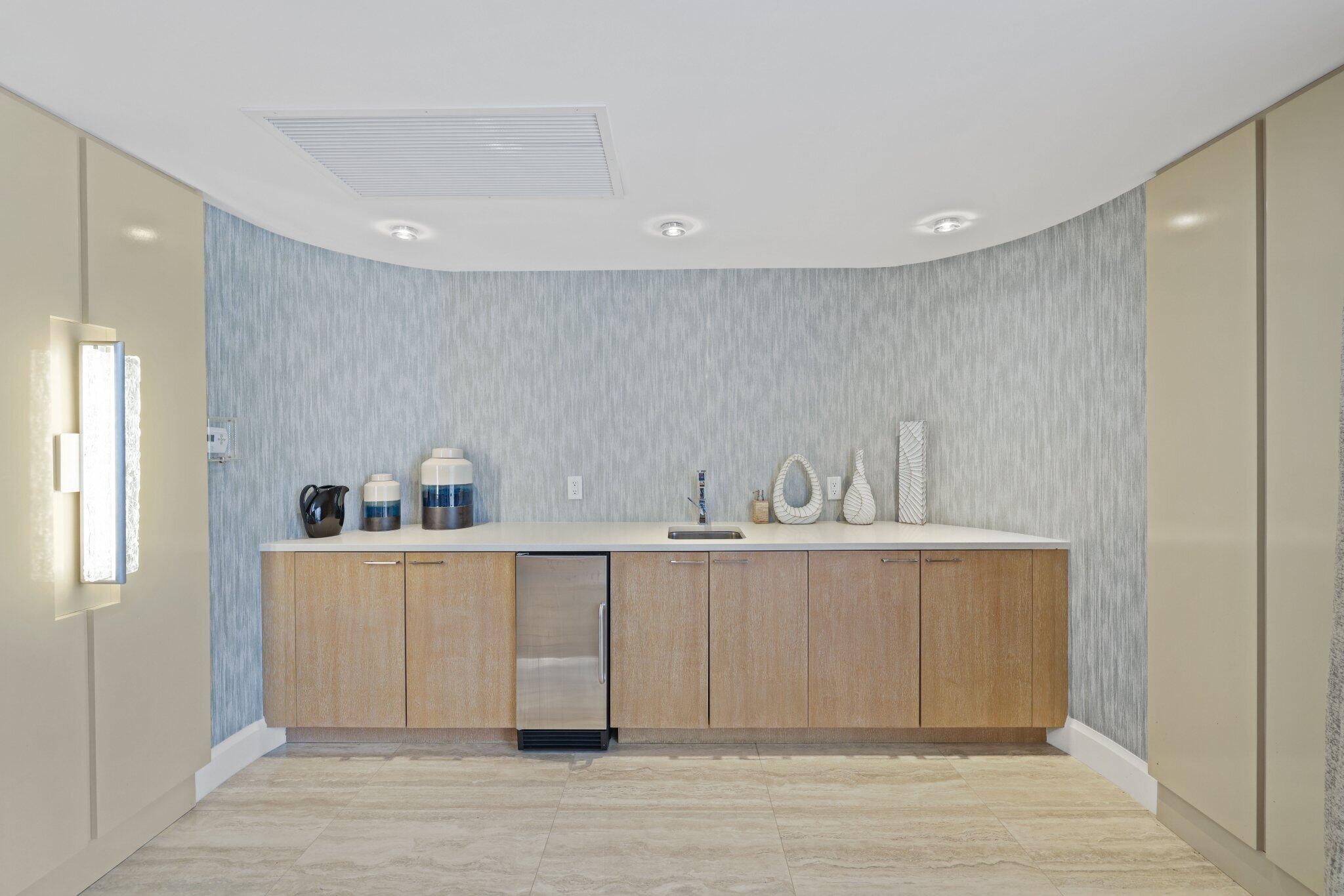 250 South Ocean Boulevard, Unit 9A Boca Raton, FL 33432 - Photo 31 of 57 250 s ocean Blvd 9a - 59.jpg-SMALL