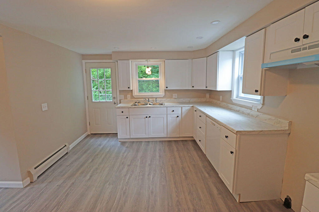 21 Butler Street Sanford, ME 04083 - Photo 13 of 35 IMG_3063