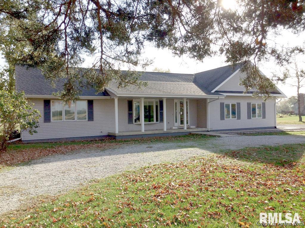 7908 North Pawnee Road Pawnee, IL 62558 - Photo 2 of 32