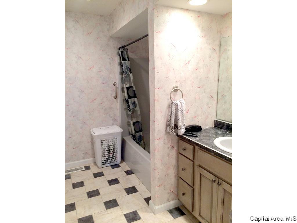7908 North Pawnee Road Pawnee, IL 62558 - Photo 26 of 32