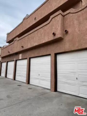 $2,500,000 | 1605 East 1st Street, Long Beach, CA 90802