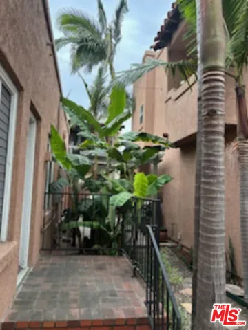 $2,500,000 | 1605 East 1st Street, Long Beach, CA 90802