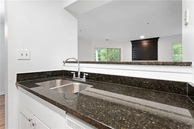 a close view of sink and tap