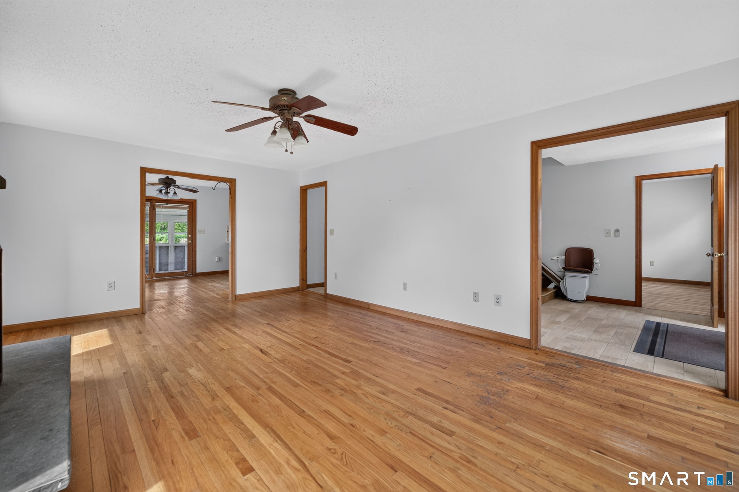 7 Massapeag Point Road Montville, CT 06382 - Photo 8 of 39