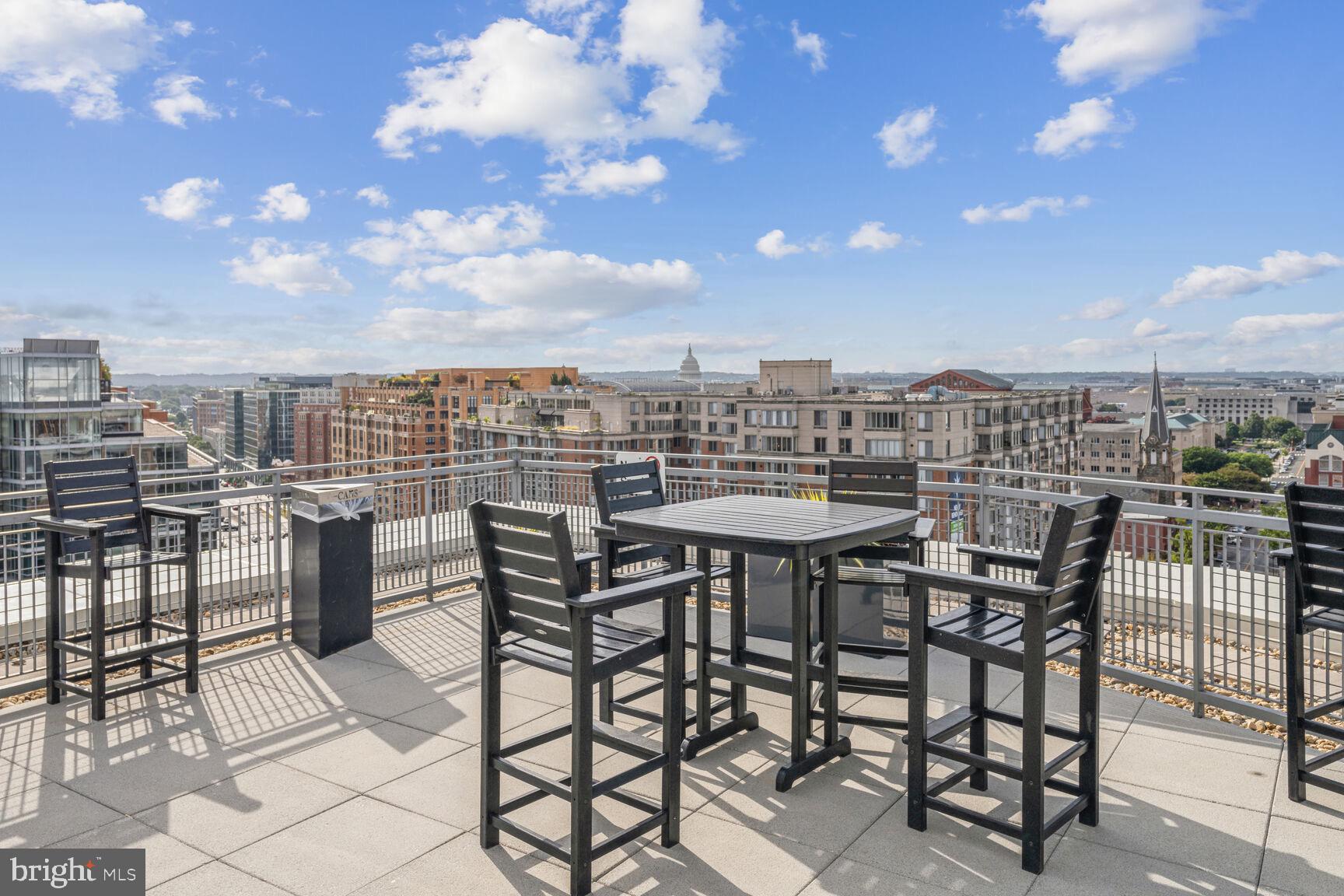 555 Massachusetts Avenue Northwest, Unit 901 Washington, DC 20001 - Photo 32 of 50 a view of a terrace