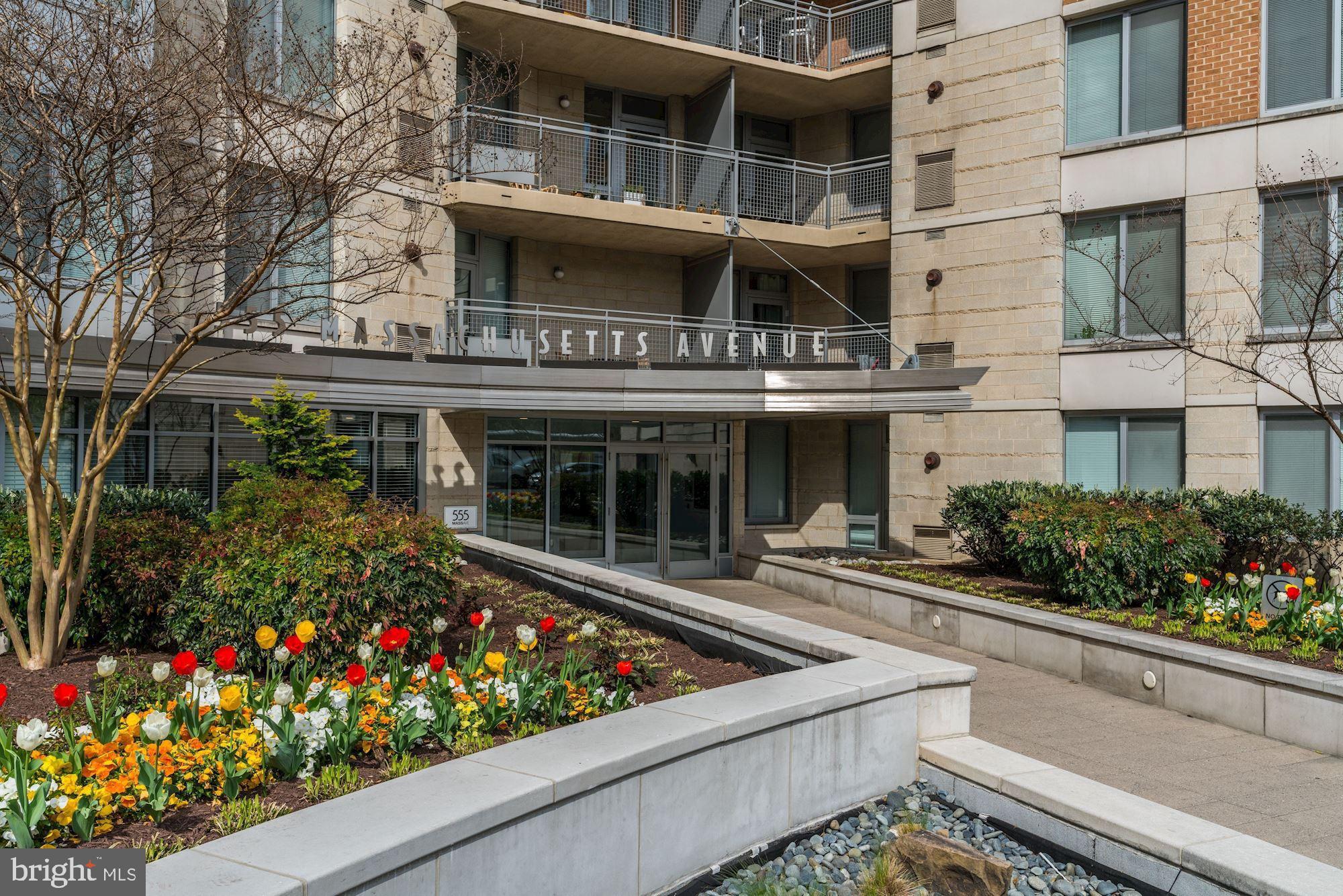 555 Massachusetts Avenue Northwest, Unit 901 Washington, DC 20001 - Photo 49 of 50 front view of a building