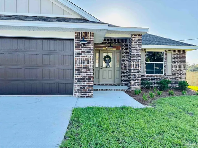 $349,998 | 7917 Twin Lake Drive, Milton, FL 32583