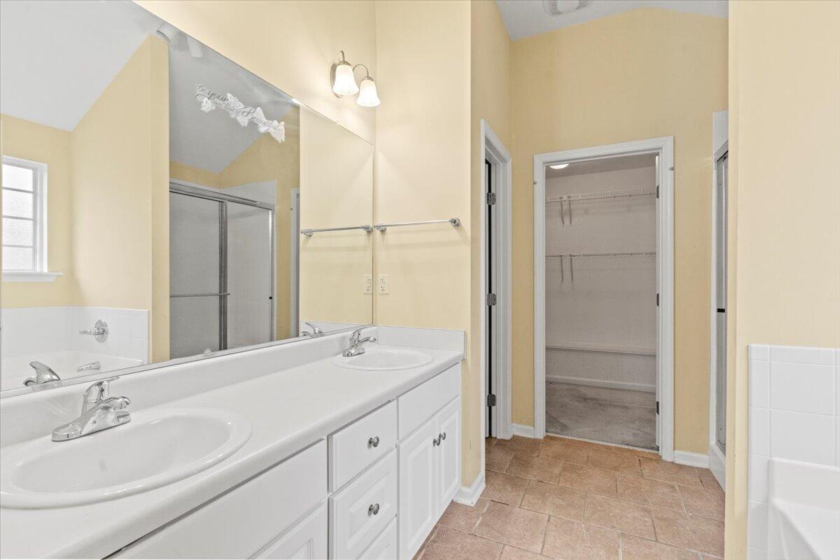 976 Cannock Street Grovetown, GA 30813 - Photo 21 of 33 21-Owners Bathroom