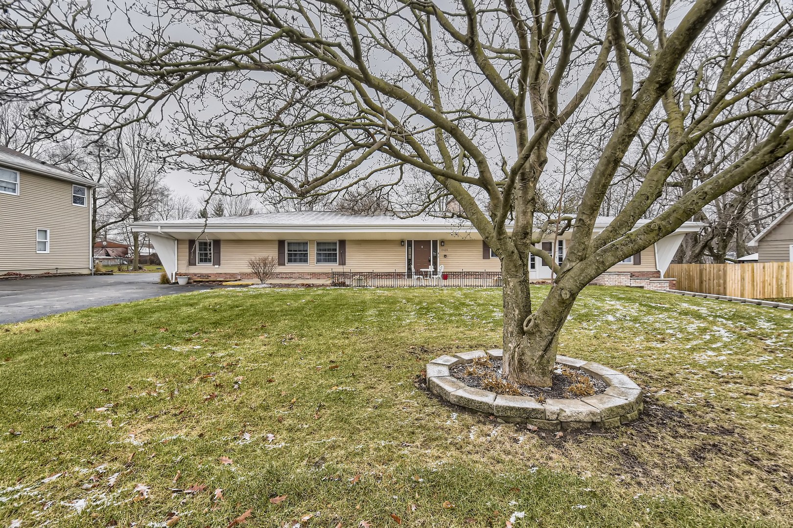 19420 Wolf Road Mokena, IL 60448 - Photo 3 of 32 a front view of a house with a yard