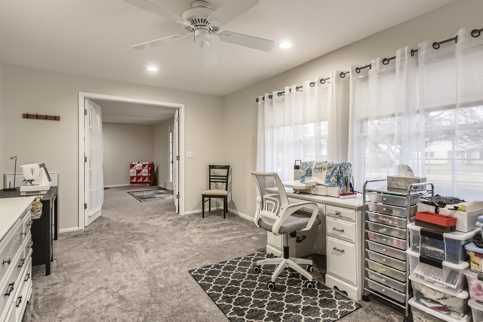 19420 Wolf Road Mokena, IL 60448 - Photo 10 of 32 a view of a kitchen with dining table and chairs
