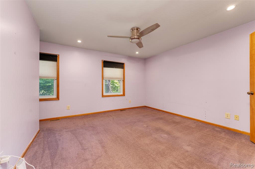 6879 Crofoot Road Fowlerville, MI 48836 - Photo 11 of 35