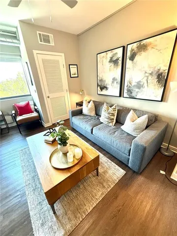 $1,195 | 2025 Peachtree Road Northeast, Unit EXECUTIVE, Atlanta, GA 30309