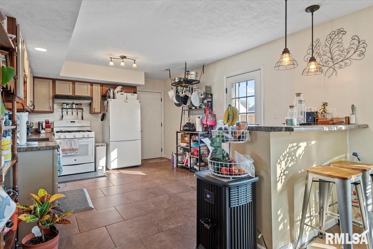 2444 Basil Drive Springfield, IL 62707 - Photo 9 of 26