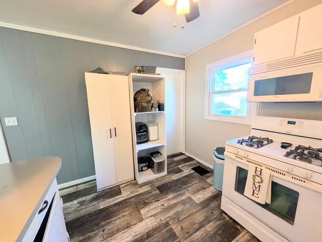 $173,900 | 582 Riverside Drive, Battle Creek, MI 49015