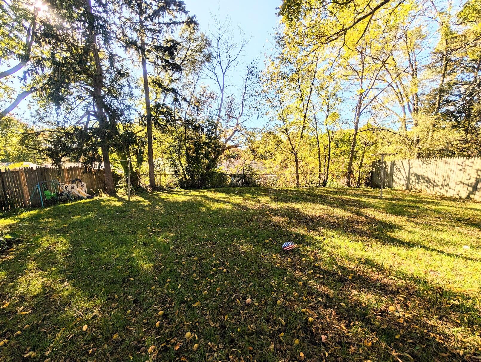 582 Riverside Drive Battle Creek, MI 49015 - Photo 4 of 24 PXL_20251016_195955370~2