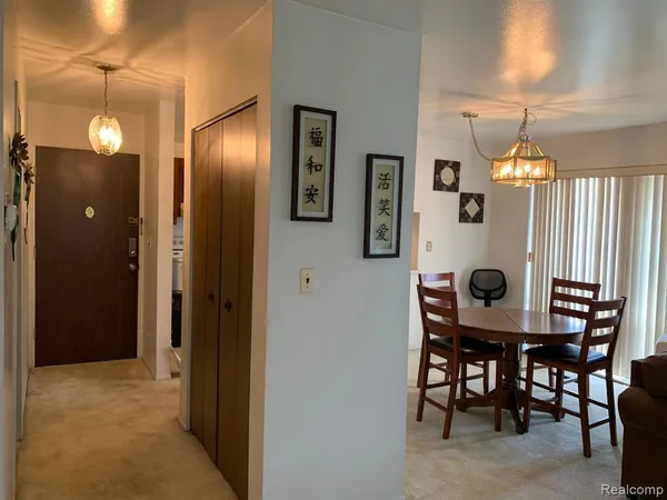 $925 | 22140 Dante Street, Oak Park, MI 48237