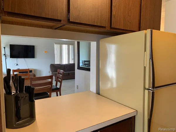 $925 | 22140 Dante Street, Oak Park, MI 48237