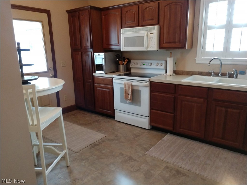 153 Raff Road Northwest Canton, OH 44708 - Photo 12 of 34 Back of kitchen