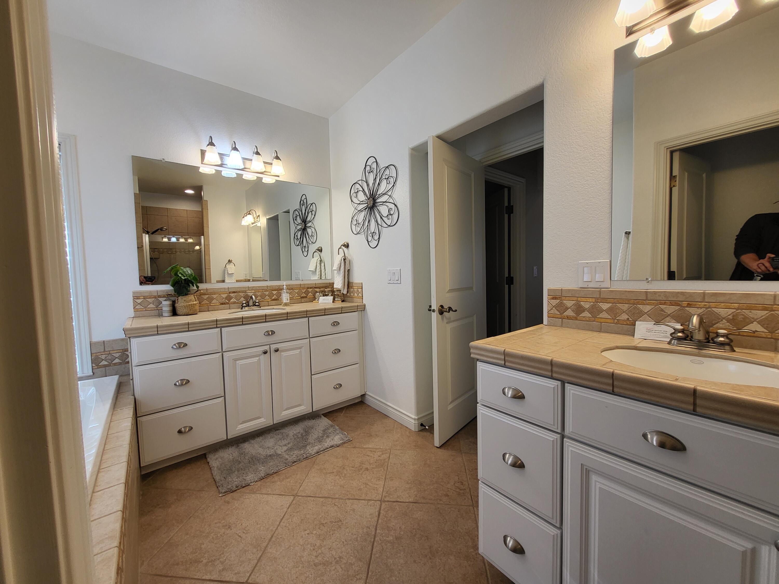 9506 Kestrel Road Klamath Falls, OR 97601 - Photo 16 of 27 20231026_145839_Original