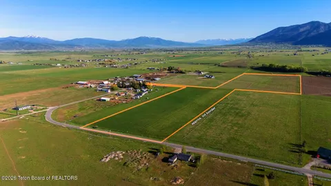 $785,000 | 122 County Road 122, Thayne, WY 83127