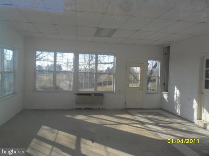 2712 Fallston Road Fallston, MD 21047 - Photo 4 of 14 Interior (General)