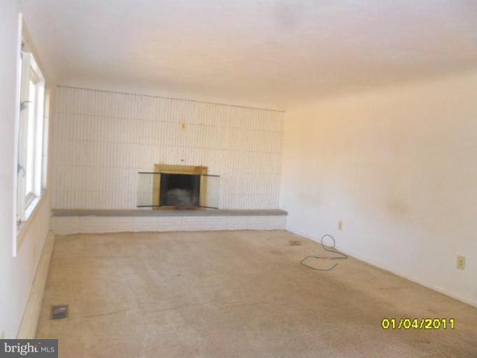 2712 Fallston Road Fallston, MD 21047 - Photo 6 of 14 Family Room