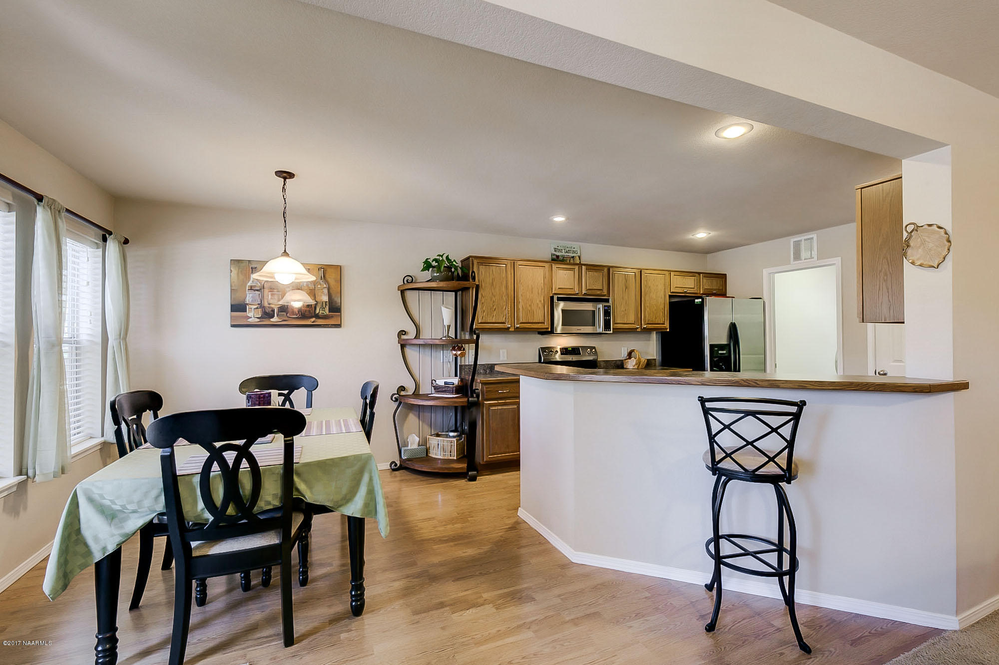 4939 South Pyrite Road Flagstaff, AZ 86005 - Photo 12 of 36 Kitchen
