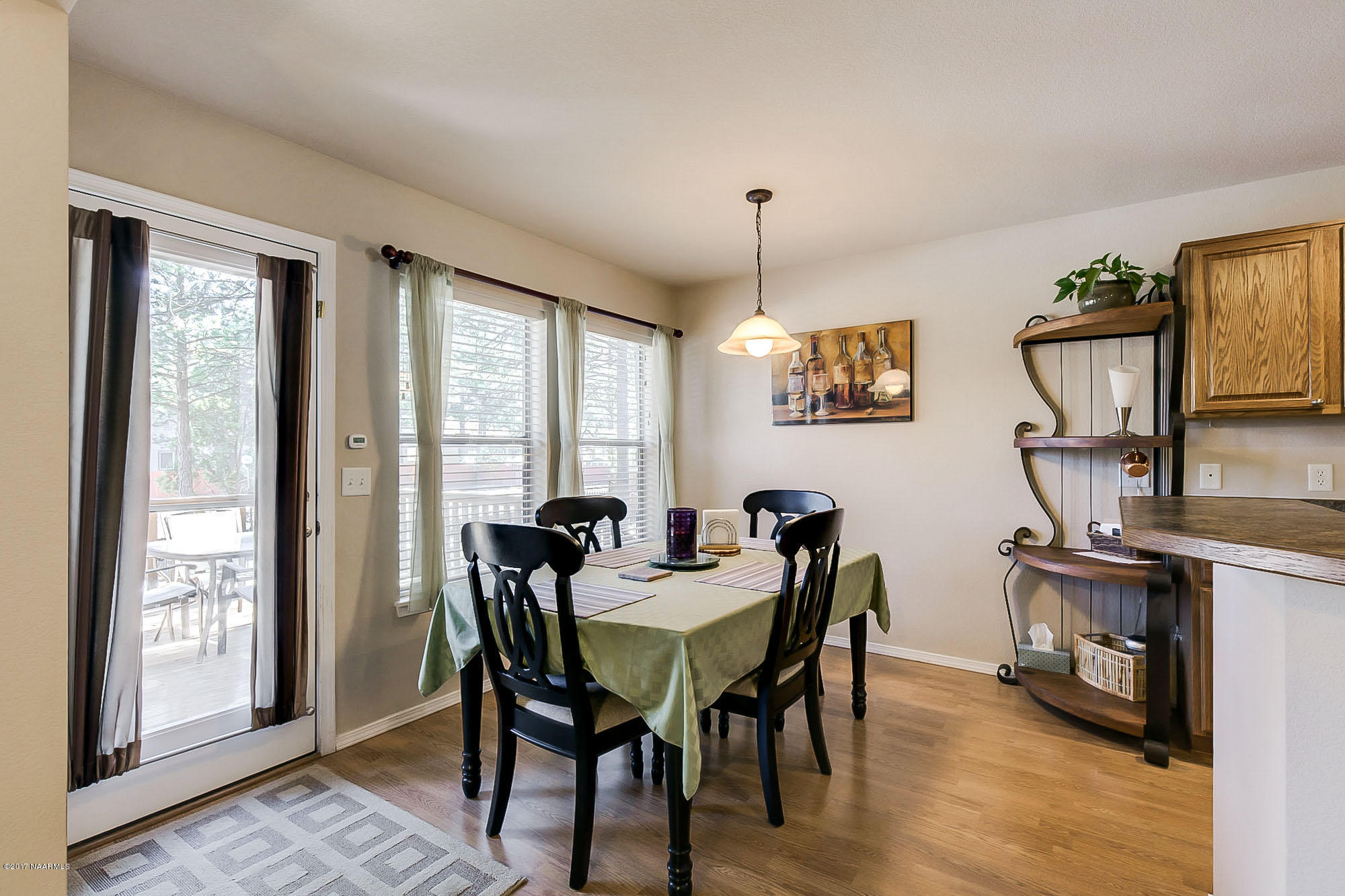 4939 South Pyrite Road Flagstaff, AZ 86005 - Photo 13 of 36 Dining area