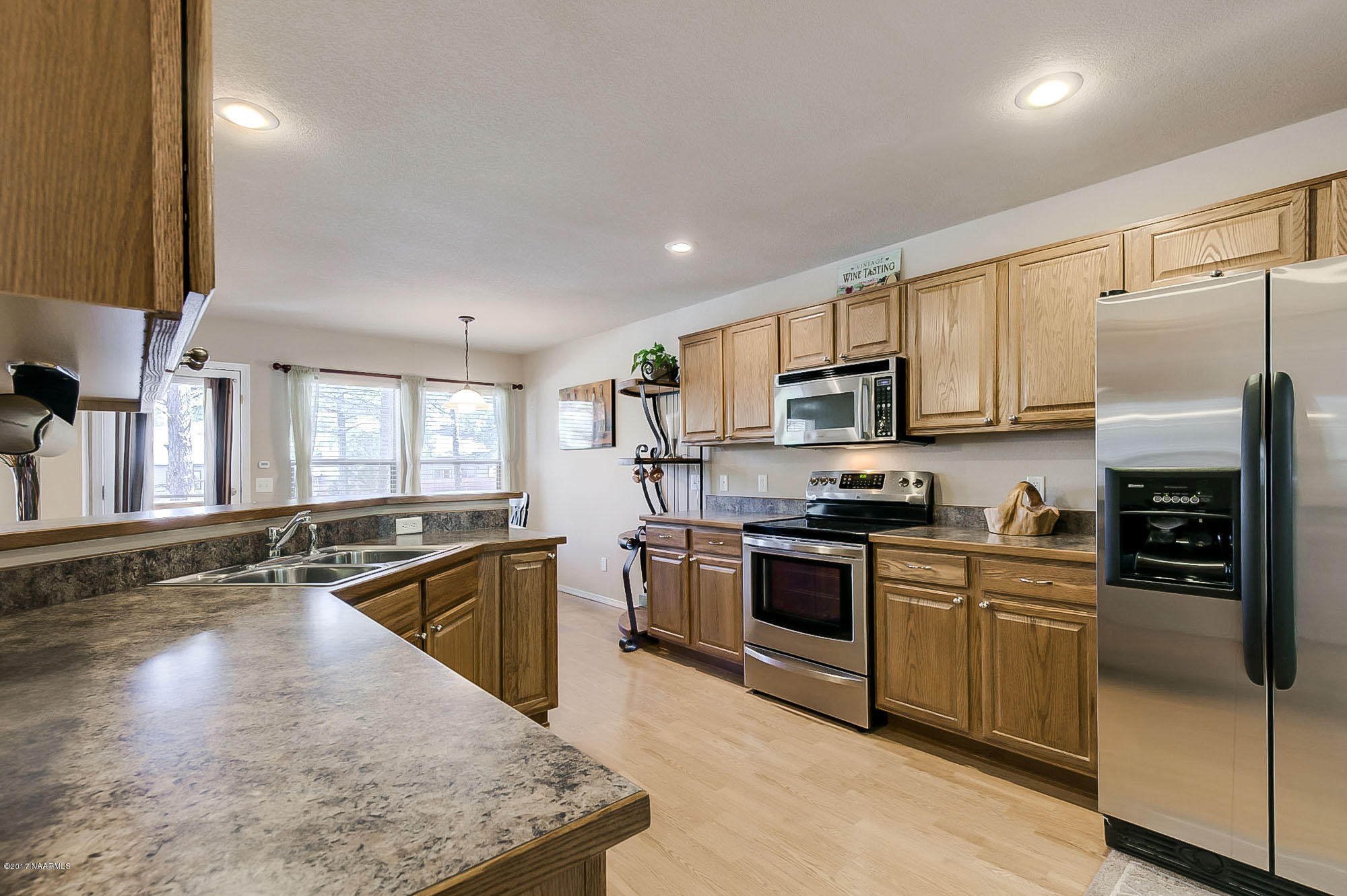 4939 South Pyrite Road Flagstaff, AZ 86005 - Photo 15 of 36 Kitchen