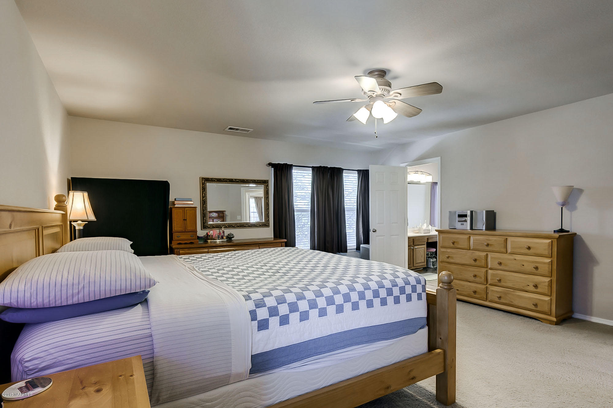 4939 South Pyrite Road Flagstaff, AZ 86005 - Photo 26 of 36 Master Bedroom