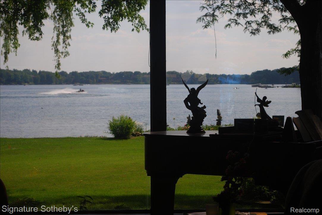 4900 Inkster Road Bloomfield Hills, MI 48302 - Photo 22 of 25 Enjoy View from Great Room