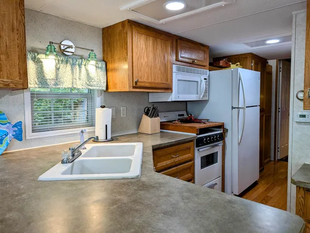 $250,000 | 7 Hollows Road, Holderness, NH 03245