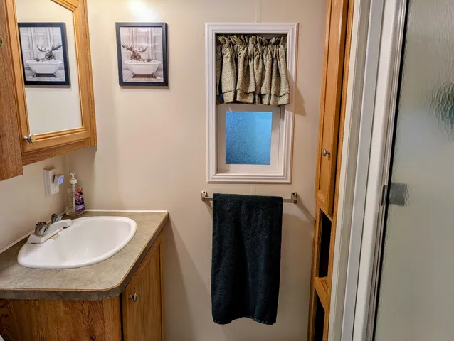 $250,000 | 7 Hollows Road, Holderness, NH 03245