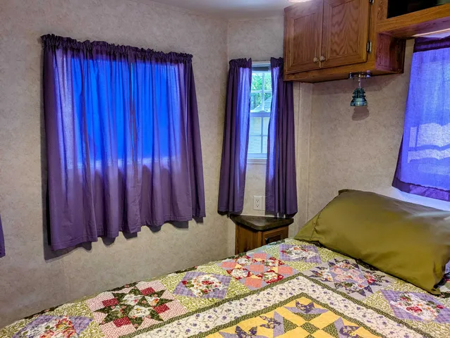 $250,000 | 7 Hollows Road, Holderness, NH 03245