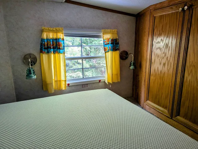 $250,000 | 7 Hollows Road, Holderness, NH 03245