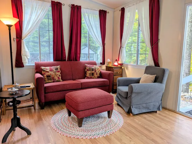 $250,000 | 7 Hollows Road, Holderness, NH 03245