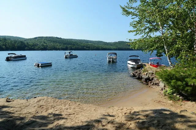 $250,000 | 7 Hollows Road, Holderness, NH 03245