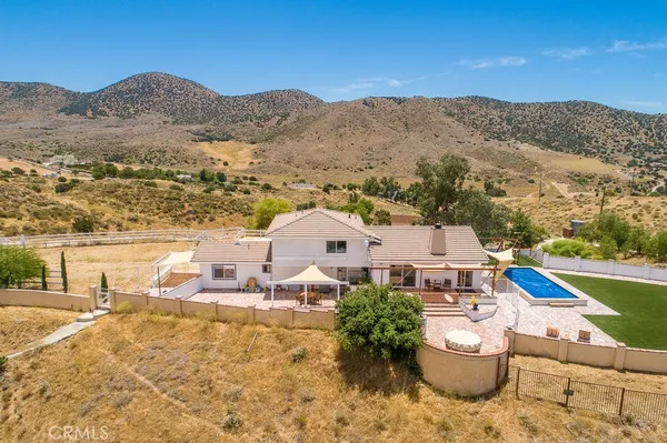 $1,100,000 | 9175 Yucca Hills Road, Agua Dulce, CA 91390