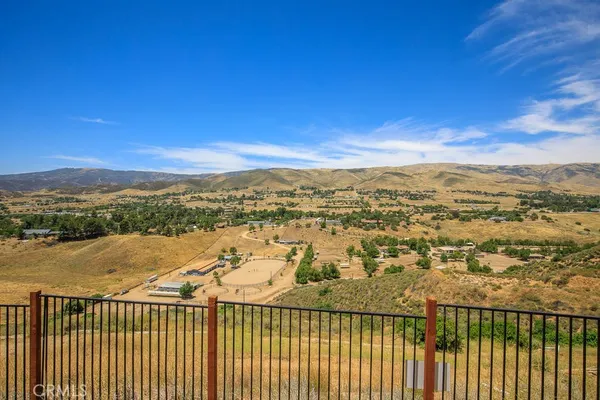 $1,050,000 | 9175 Yucca Hills Road, Agua Dulce, CA 91390