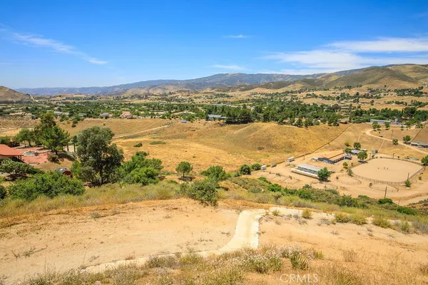 $1,050,000 | 9175 Yucca Hills Road, Agua Dulce, CA 91390