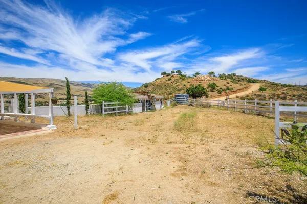 $1,050,000 | 9175 Yucca Hills Road, Agua Dulce, CA 91390