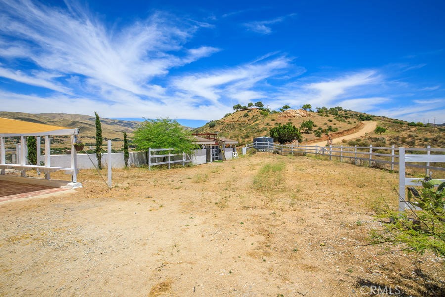 9175 Yucca Hills Road Agua Dulce, CA 91390 - Photo 7 of 70