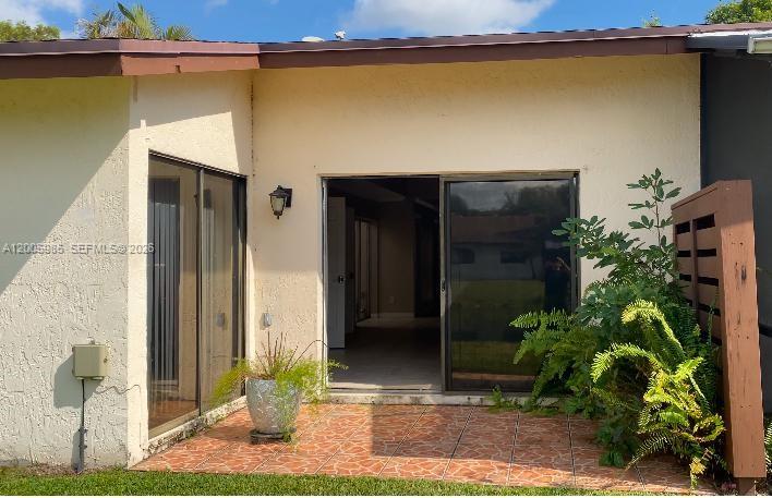 803 Southwest 119th Way Davie, FL 33325 - Photo 8 of 8