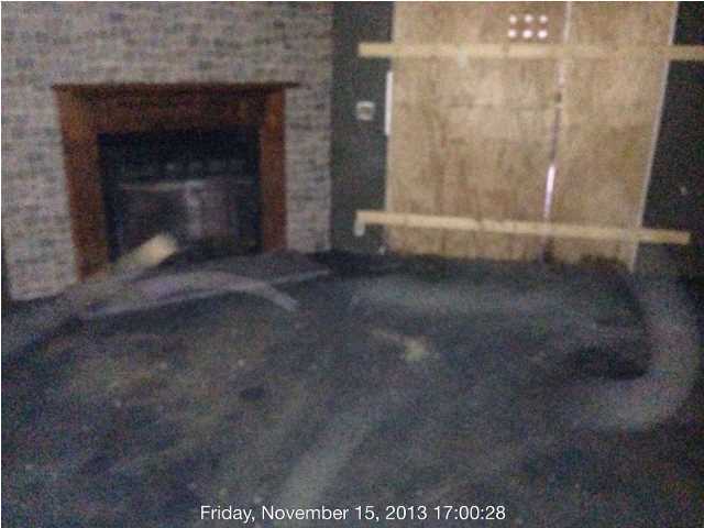 261 Don Graff Road Freeport, FL 32439 - Photo 14 of 20 a view of a fireplace