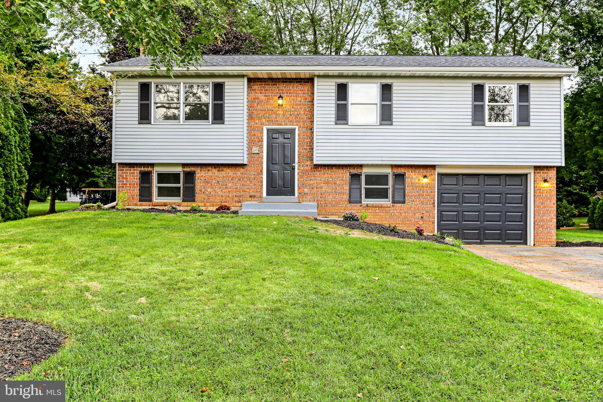 30 Buttonwood Drive Lititz, PA 17543 - Photo 1 of 35 Gallery Image 1