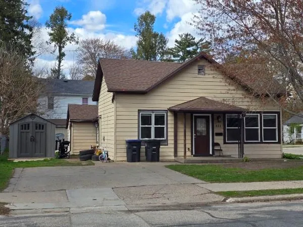 $145,000 | 231 East Center Street, Shawano, WI 54166