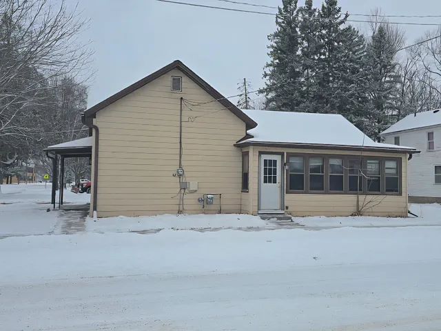 $145,000 | 231 East Center Street, Shawano, WI 54166