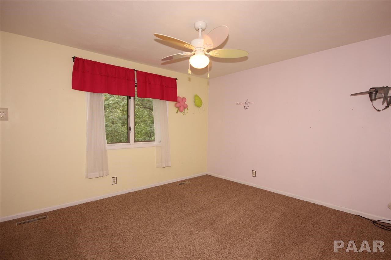 7712 North Derby Road Peoria, IL 61615 - Photo 26 of 33
