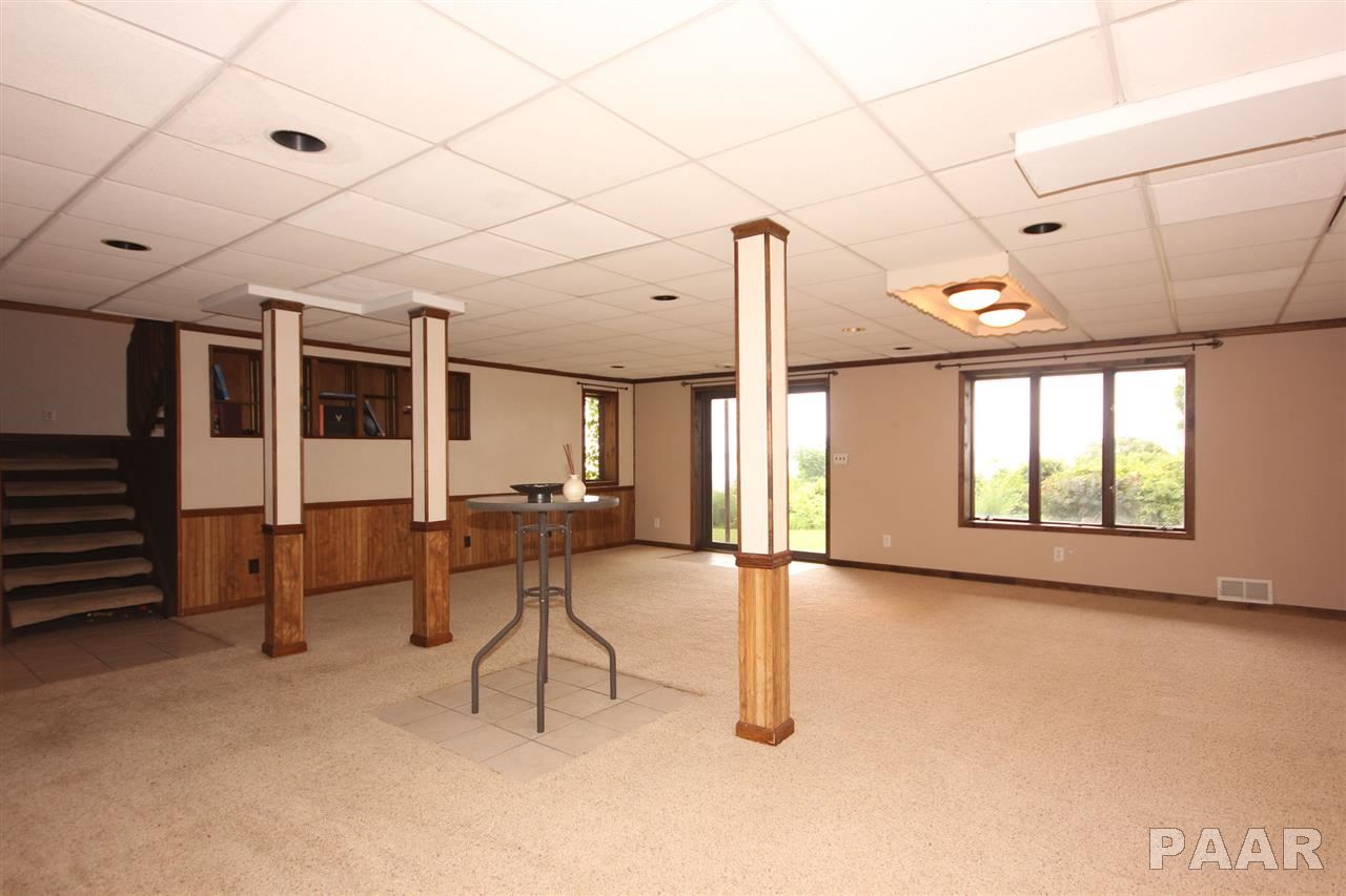 7712 North Derby Road Peoria, IL 61615 - Photo 29 of 33